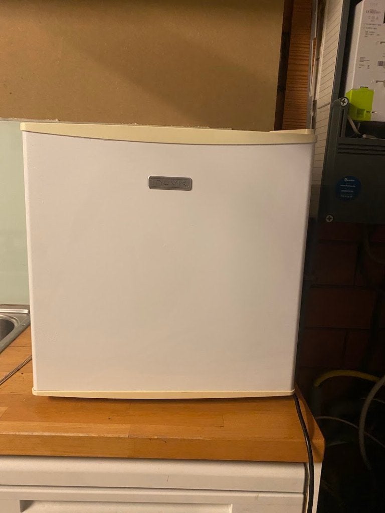ijskast klein, Ophalen, Minder dan 85 cm, 45 tot 60 cm, Met vriesvak