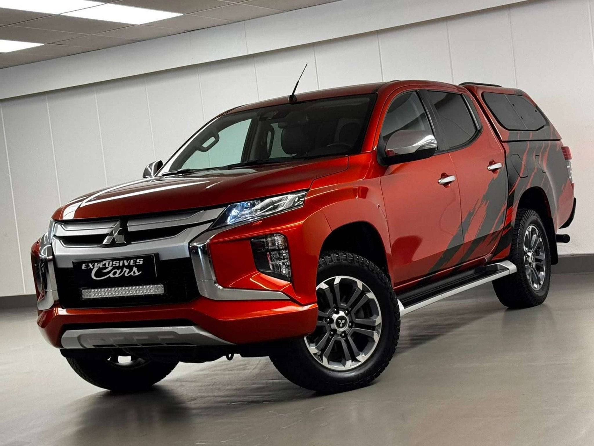 Mitsubishi L200 2.3 DI-D 150CV 4WD II INSTYLE AUTO CARPLAY C, Automaat, 4 deurs, Overige brandstoffen, Leder