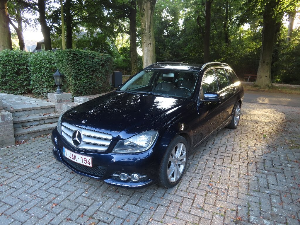 Mercedes C Break Avant Garde avec attelage., Autos, 100 kW, Euro 5, Achat, 1800 kg