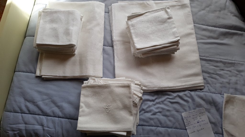 nappes et serviettes blanches, Maison & Meubles, Nappe, Blanc, Enlèvement ou Envoi, Comme neuf