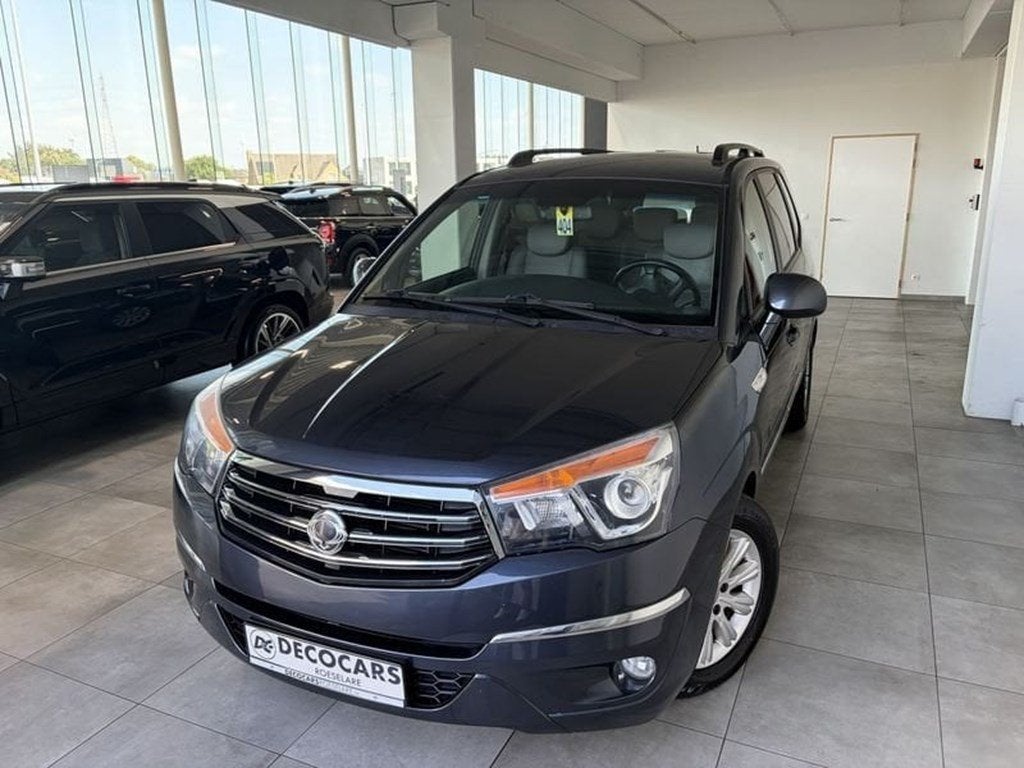 SsangYong Rodius Lichte Vracht 5 Zit Plaatsen / Zetelverwar, Auto's, SsangYong, Euro 5, Blauw, 155 pk, Parkeersensor