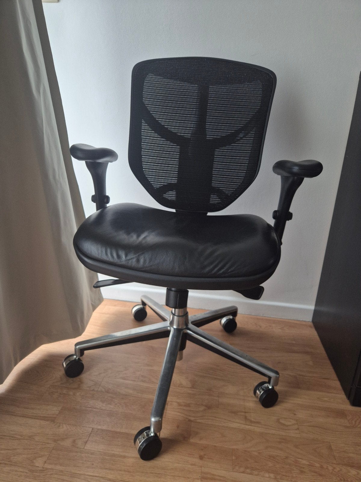Bureaustoel, Bureau