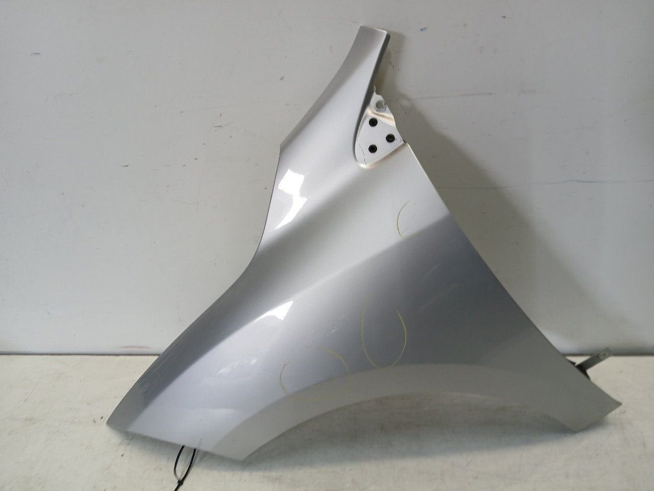 Spatbord links voor Renault Mégane, Onderdelen@venauto.nl, Van der Ven Autorecycling B.V., Gebruikt, Ettenseweg 76, 4706 PB Roosendaal, The Netherlands