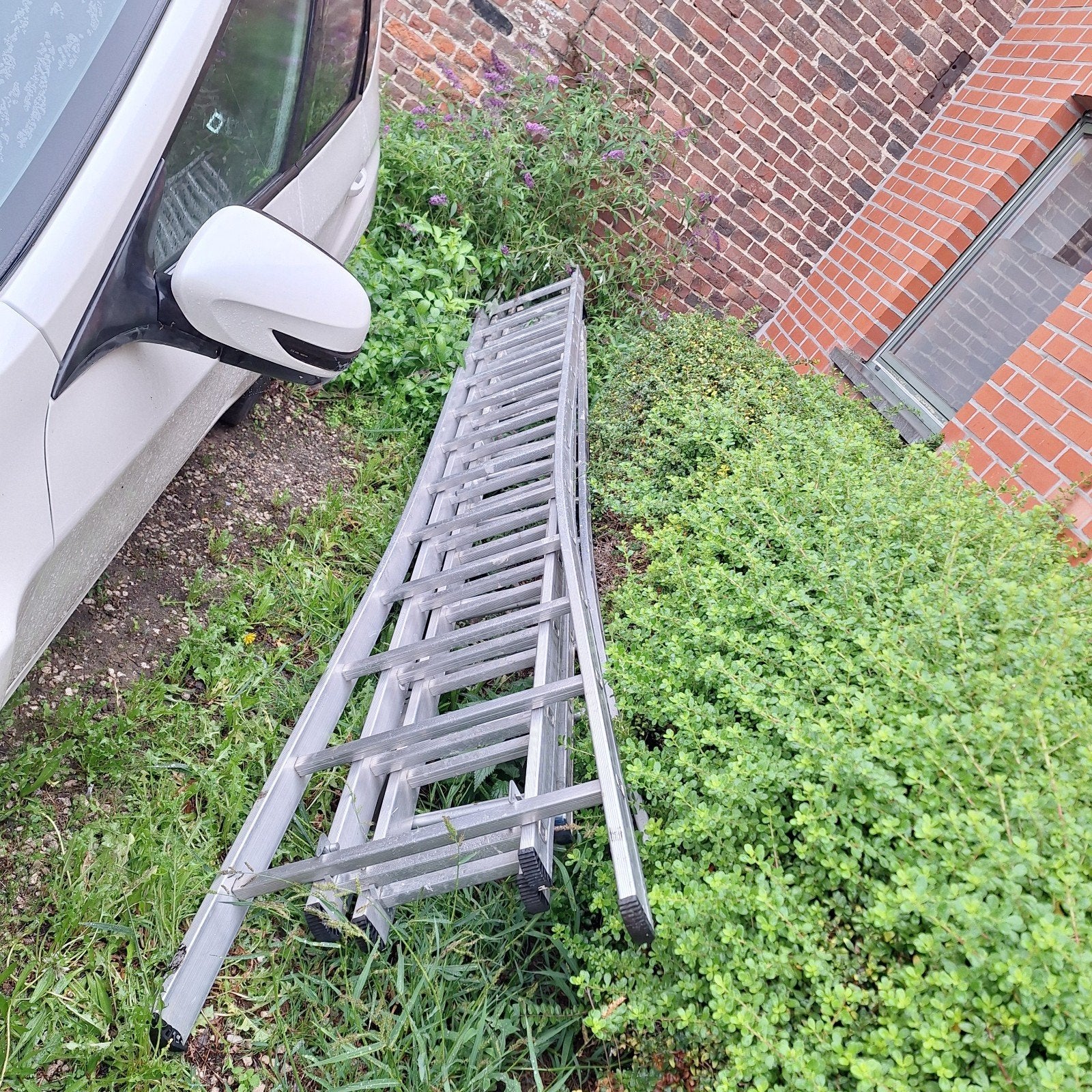 Échelle triple avec une hauteur de travail de  14m, Bricolage & Construction, Enlèvement, Comme neuf