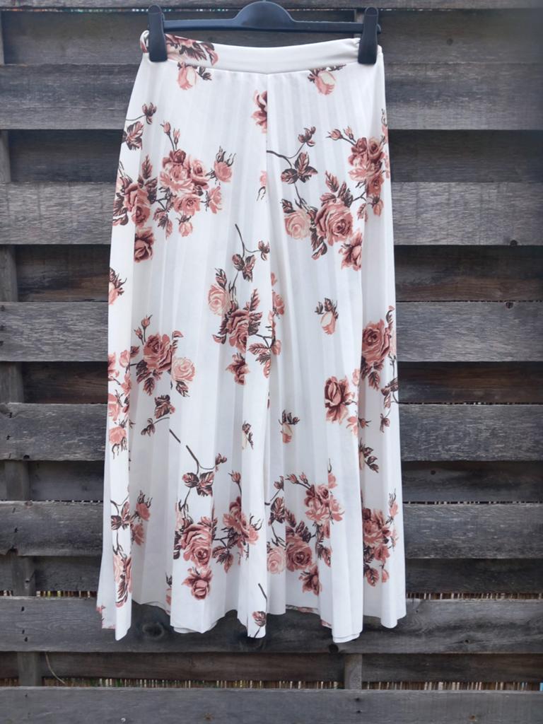 Wijde rokbroeken maat M. 10€/broek, Lolaliza, Ophalen, Maat 38/40 (M)