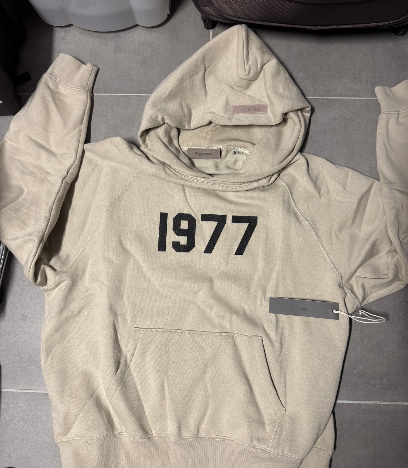 Essentials hoodie, Ophalen of Verzenden, Zo goed als nieuw