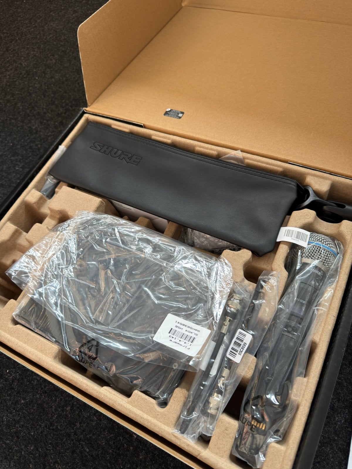 Shure SLX-D met Beta 58A Microfoon ‼️MOET NU WEG‼️, Muziek en Instrumenten, Ophalen of Verzenden, Nieuw, Zangmicrofoon, Draadloos