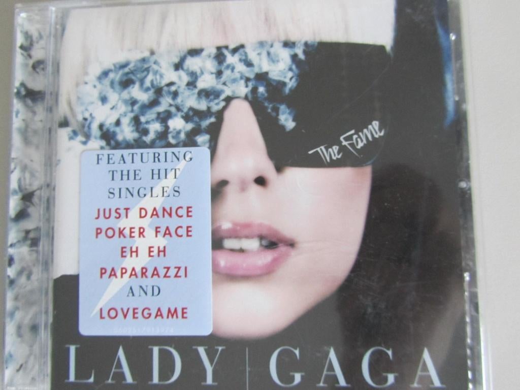 CD LADY GAGA "THE FAME" (15 tracks), Cd's en Dvd's, Ophalen of Verzenden, Zo goed als nieuw