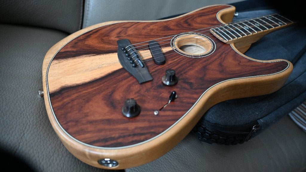 Fender "Acoustasonic"   Model Stratocaster - Limited Edition, Ophalen, Nieuw