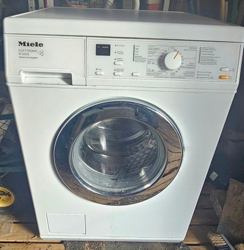 machine a laver, 1200 à 1600 tours, 6 à 8 kg, Classe énergétique A ou plus économe, 85 à 90 cm