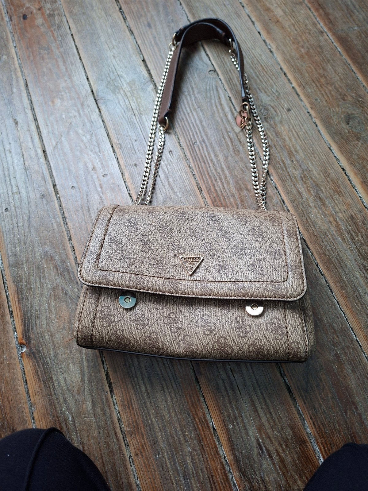 handtas Guess bruine tinten, Handtassen en Accessoires, Ophalen, Zo goed als nieuw, Bruin, Handtas