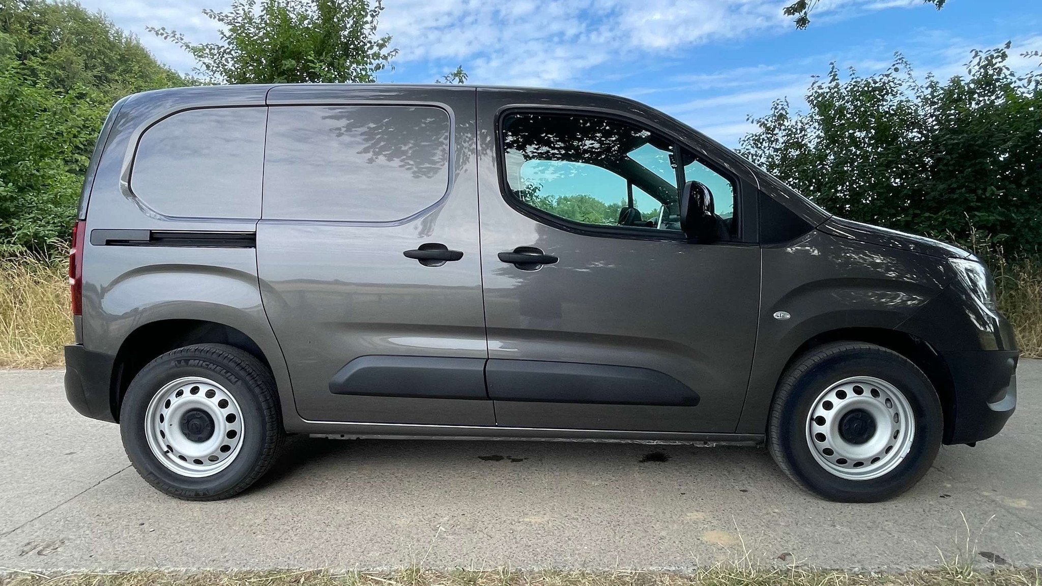 Opel Combo 1.5 TD BI L1H1 Light S/S (EU6.4)Voiture neuve 3 p, Parkeersensor, Stof, Gebruikt, 4 cilinders
