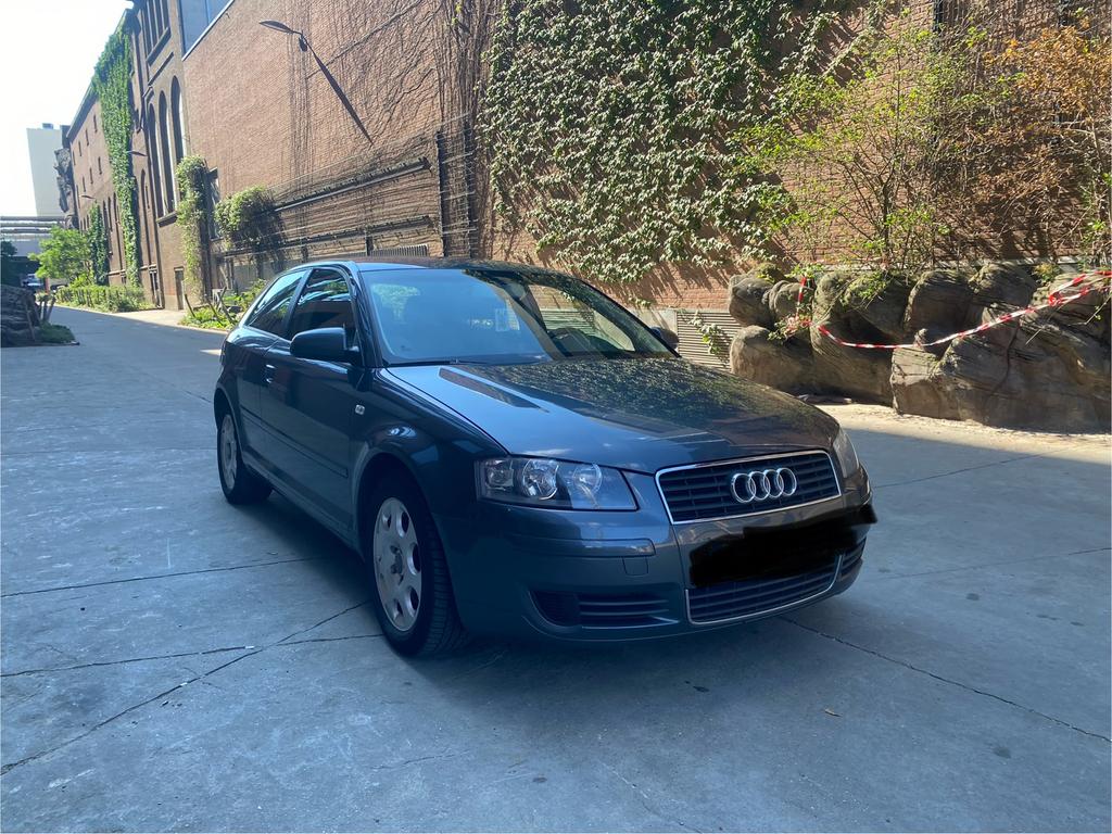 Audi A3 1.6 benzine bwj 2003 met keuring verkoop, Parkeersensor, 4 cilinders, Bedrijf, Grijs