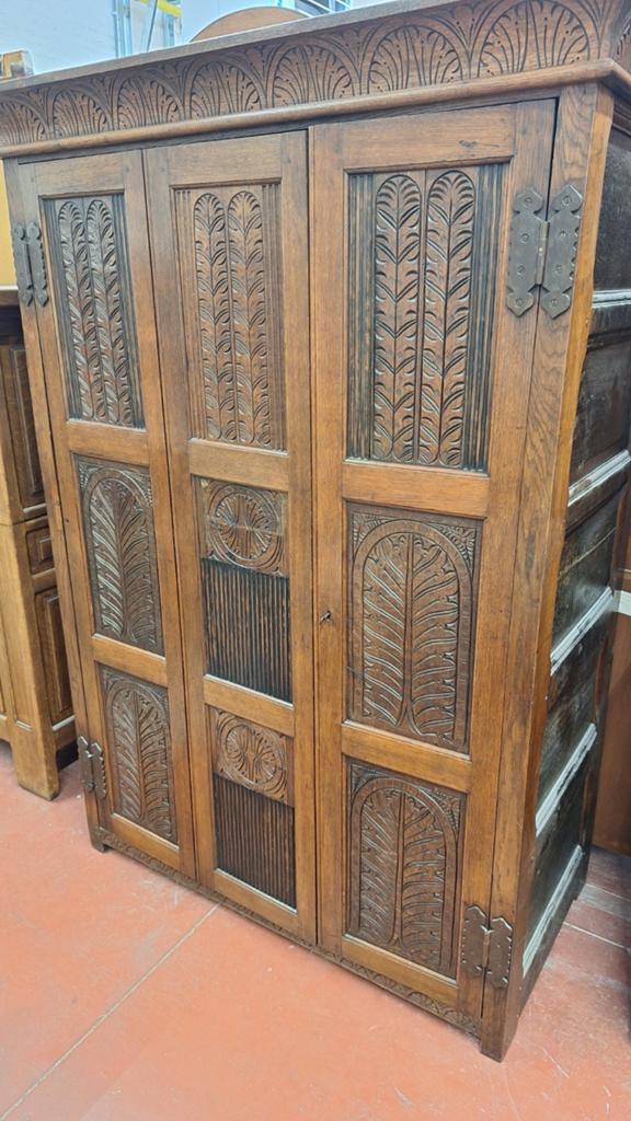 Vintage kleerkast met houtsnijwerk, Antiek en Kunst, Antiek | Meubels | Kasten, Ophalen