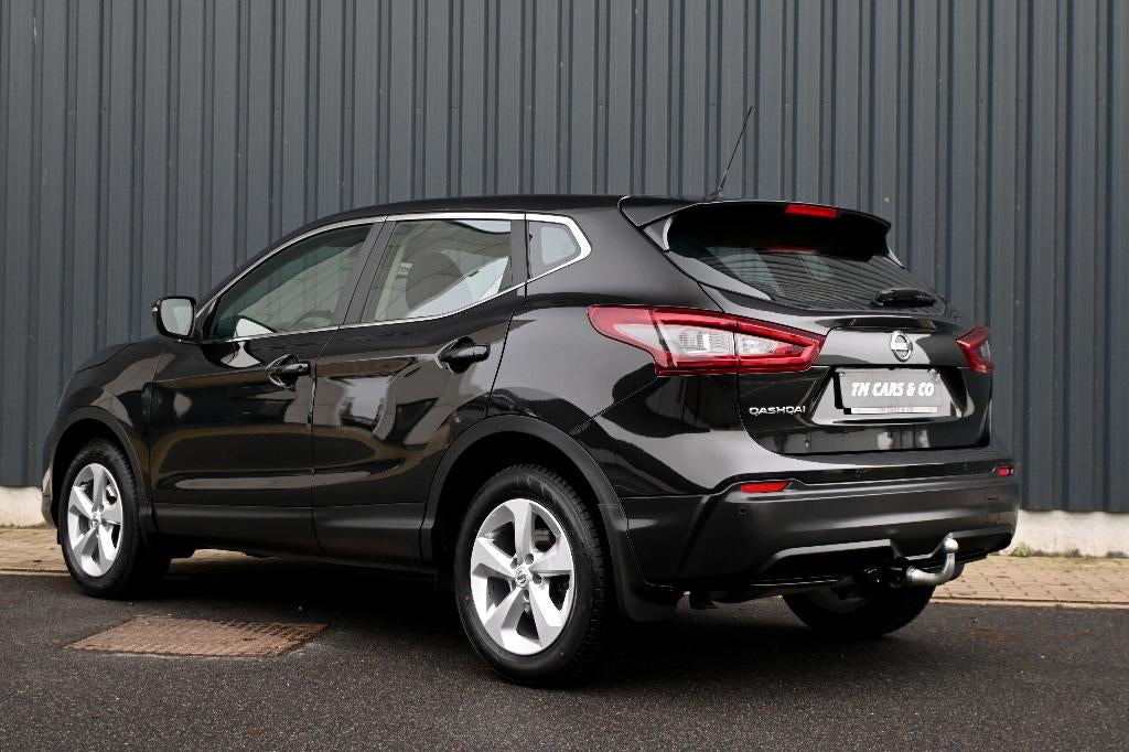 Nissan Qashqai 1.3i Automaat, Trekh, Cam, Cruise, Carplay, Stof, 1800 kg, 4 cilinders, Zwart