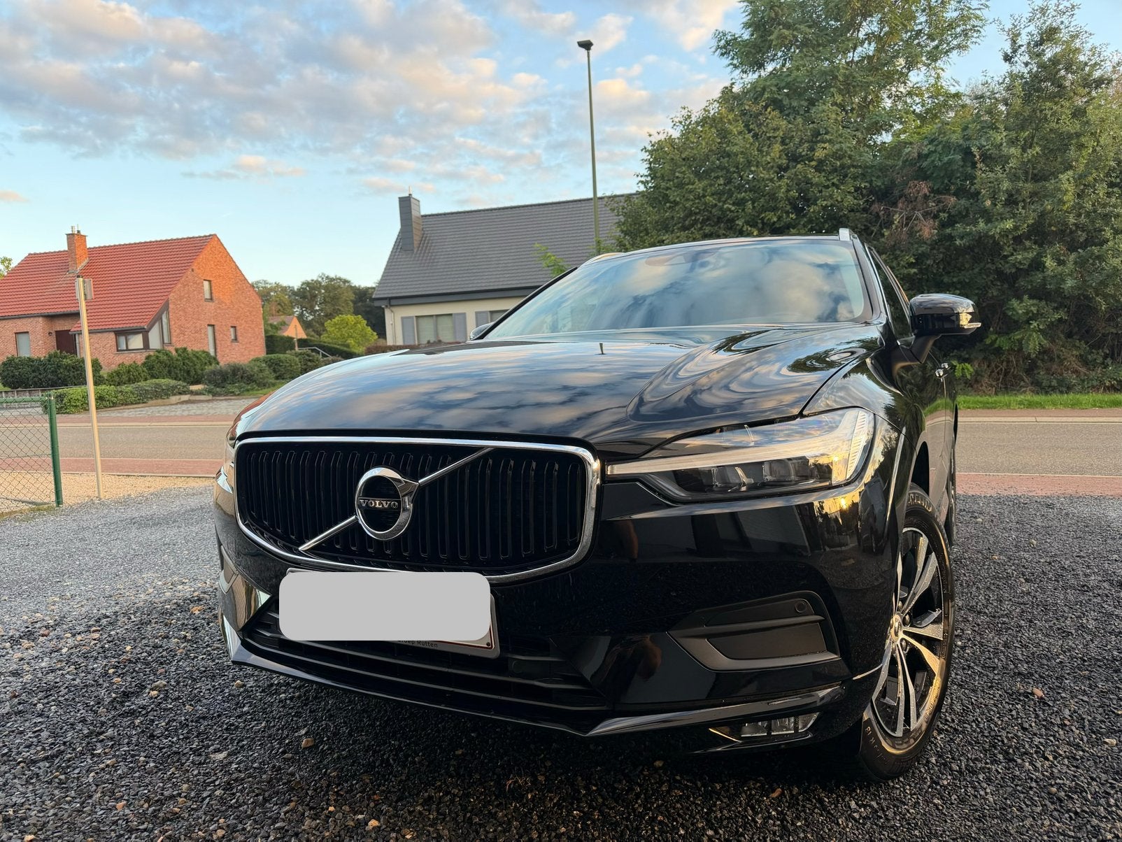 Volvo XC60 Momentum Pro, Autos, Achat, Euro 6, Noir, 5 portes