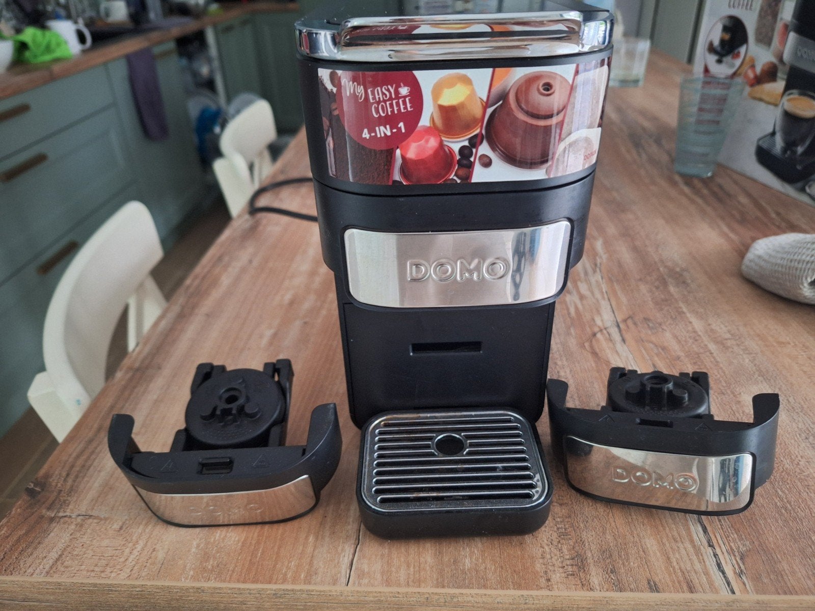 Domo 4-in-1 koffiemachine met meerdere capsules, Elektronische apparatuur, Koffiezetapparaten, Ophalen, Gemalen koffie, Zo goed als nieuw