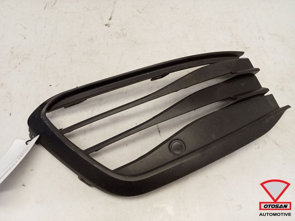 VW Golf 8 2020+ Voorbumper Rooster Links 5H0853665J, Gebruikt, Volkswagen, Volkswagen AG, Links