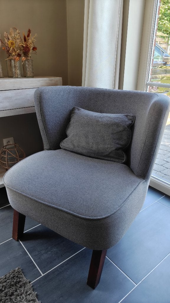 Comfortabele fauteuil - Stof - Grijs (incl. kussentje), Huis en Inrichting, Ophalen, Gebruikt, Eenpersoons, Hout