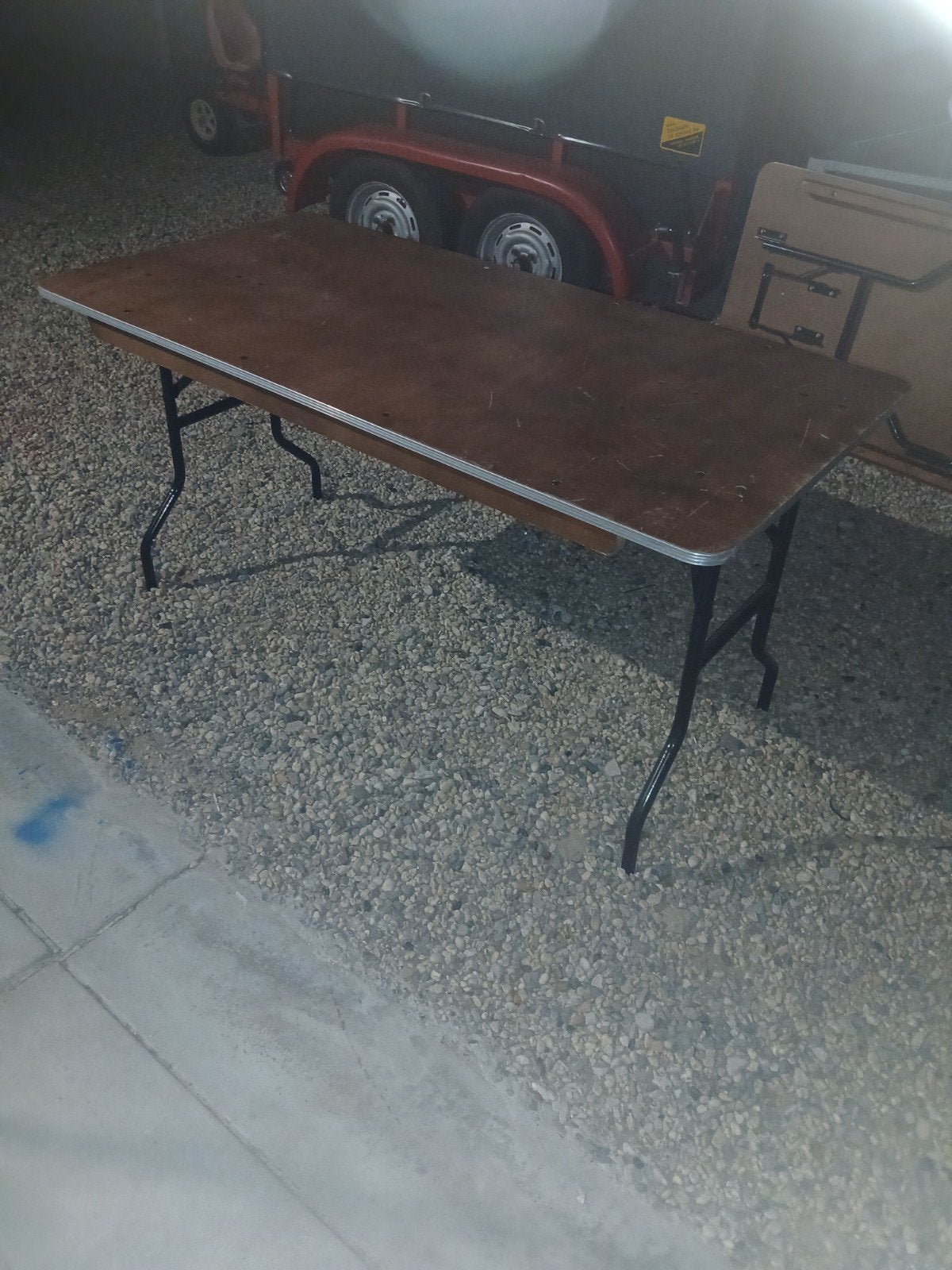 Verkoop 2 goede en mooie klaptafels, Ophalen