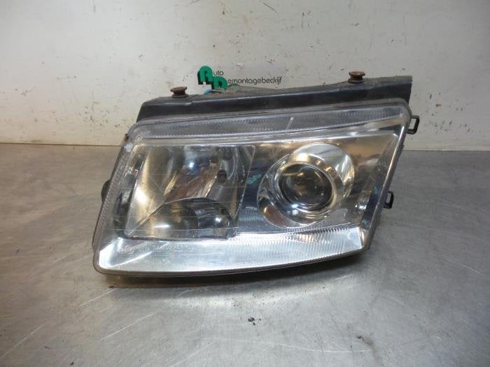Koplamp links van een Volkswagen Passat (Passat 96-), Gebruikt, -, Volkswagen, -