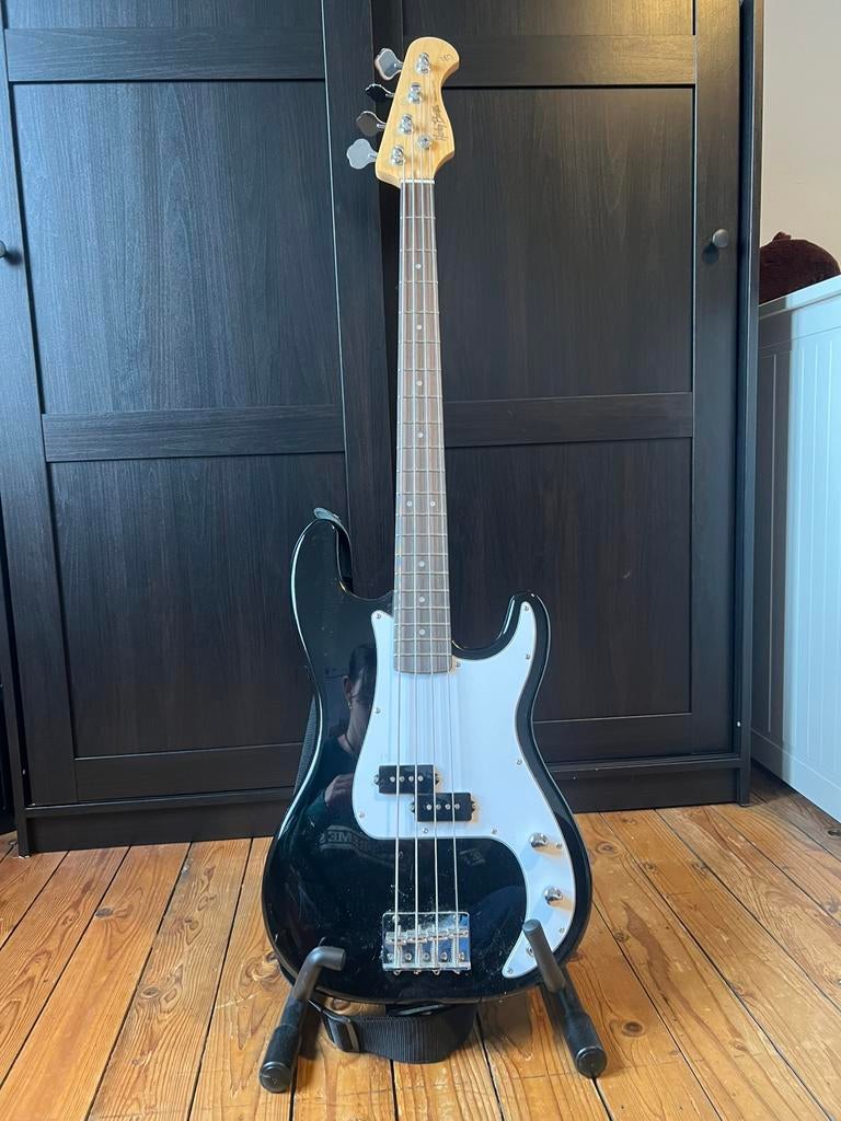 Harley Benton basgitaar voor beginners + accessoires, Ophalen, Zo goed als nieuw, Elektrisch