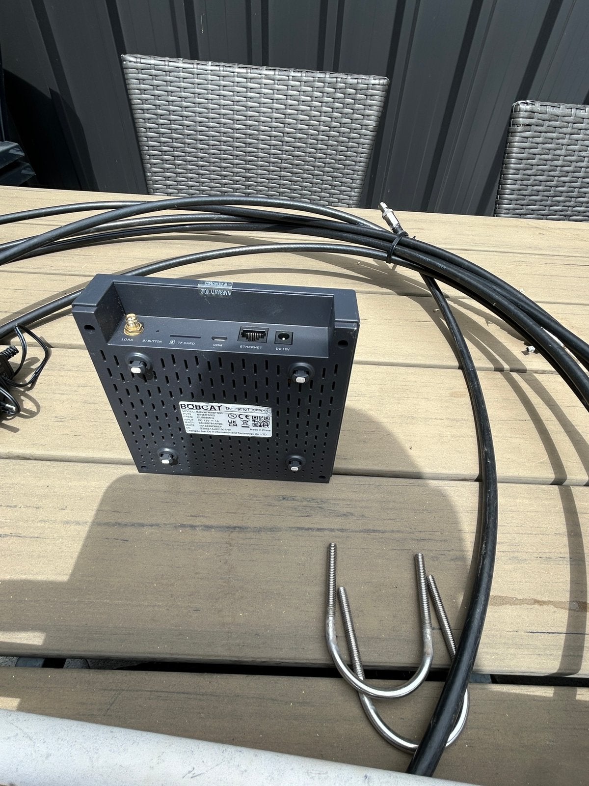 Bobcat miner met kabel en antenne, Computers en Software, Routers en Modems, Ophalen, Zo goed als nieuw