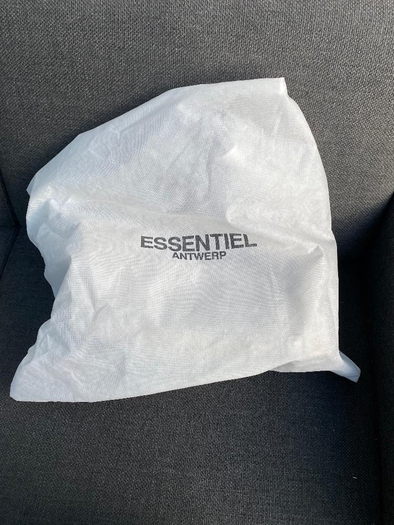 Nieuwe Tas Essentiel Antwerp, Handtassen en Accessoires, Tassen | Damestassen, Ophalen, Nieuw, Beige, Overige typen