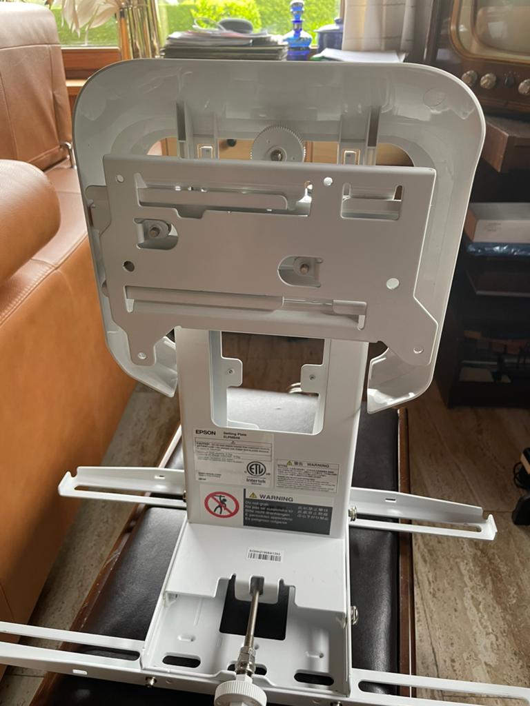 Muurbevestiging voor Epson short throw beamer, Audio, Tv en Foto, Beamers, Ophalen, Zo goed als nieuw, Epson