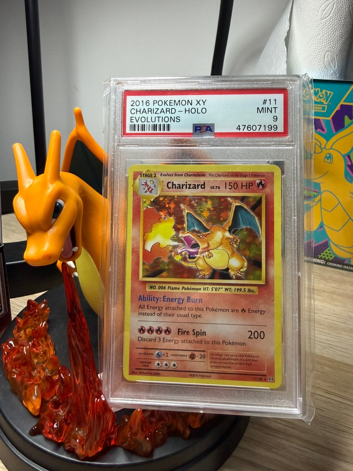 Pokémon Charizard Holo 11/108 – PSA 9 Mint (XY Evolutions), Hobby en Vrije tijd, Ophalen of Verzenden, Zo goed als nieuw