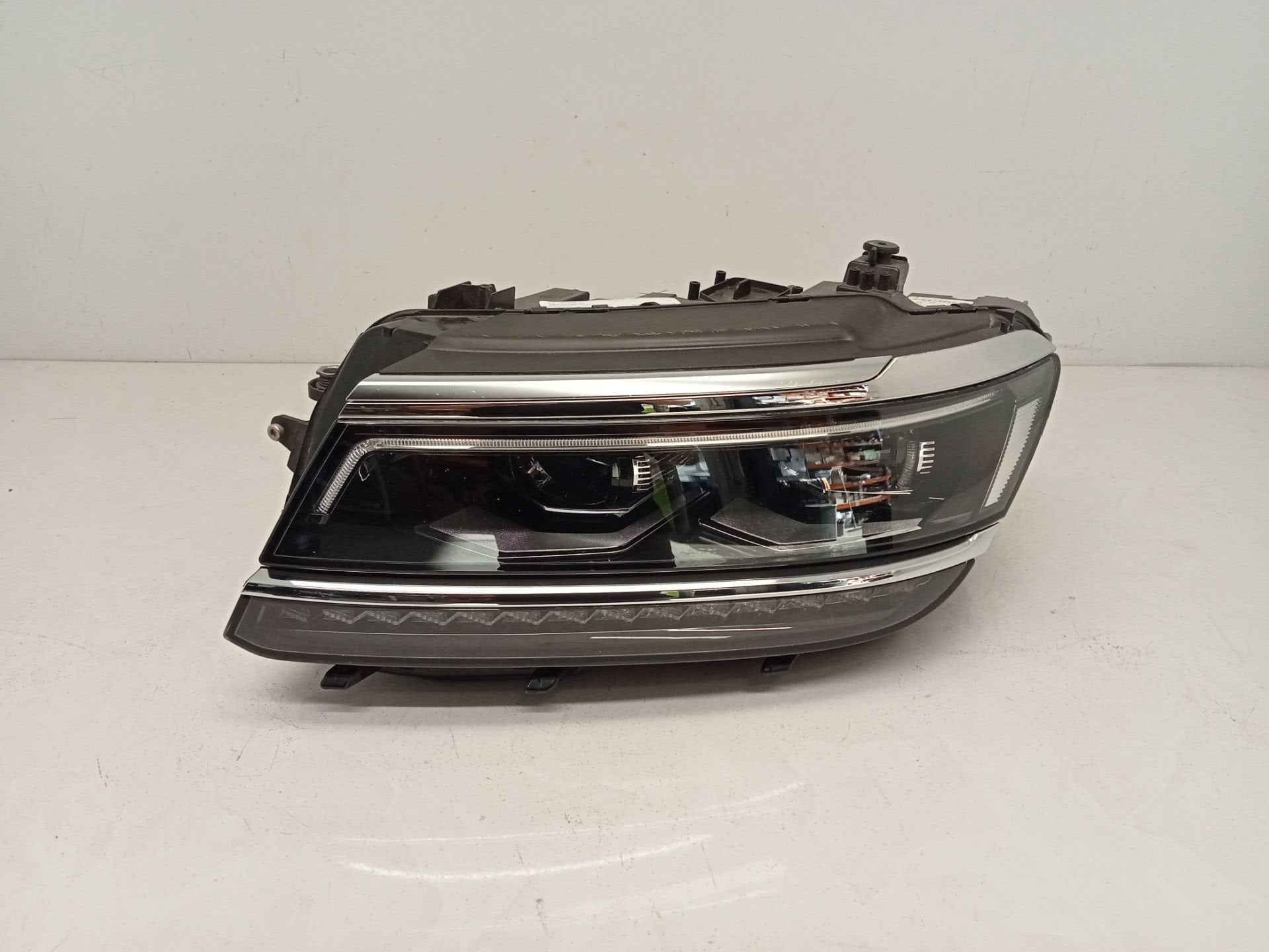 VW TIGUAN 5NA FULL LED KOPLAMP 5NB941081D, Gebruikt, Volkswagen, Volkswagen AG, Vw@volkswagen.de