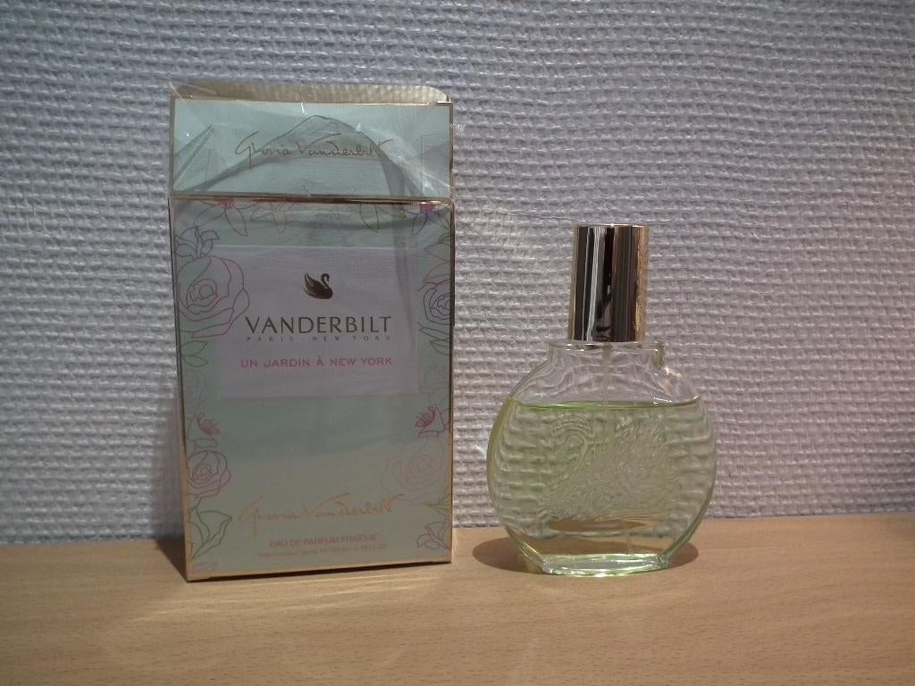 Vanderbilt Fresh Eau de Parfum (een tuin in New York), Verzenden, Zo goed als nieuw