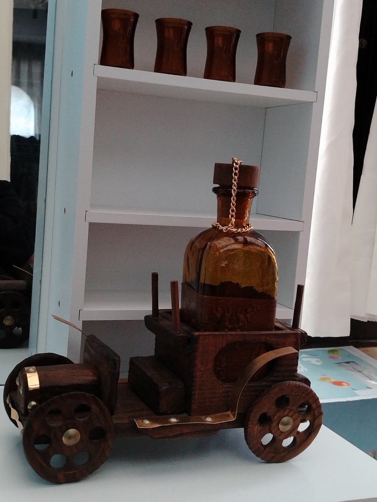 SET : ( CARAFE + 4 VERRES + VOITURE EN BOIS) - INFOS SVP, Enlèvement ou Envoi
