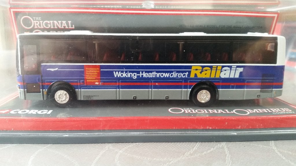 Corgi 42710 Van Hool Alizee "Railair" 1:76, Ophalen of Verzenden, Zo goed als nieuw, Bus of Vrachtwagen