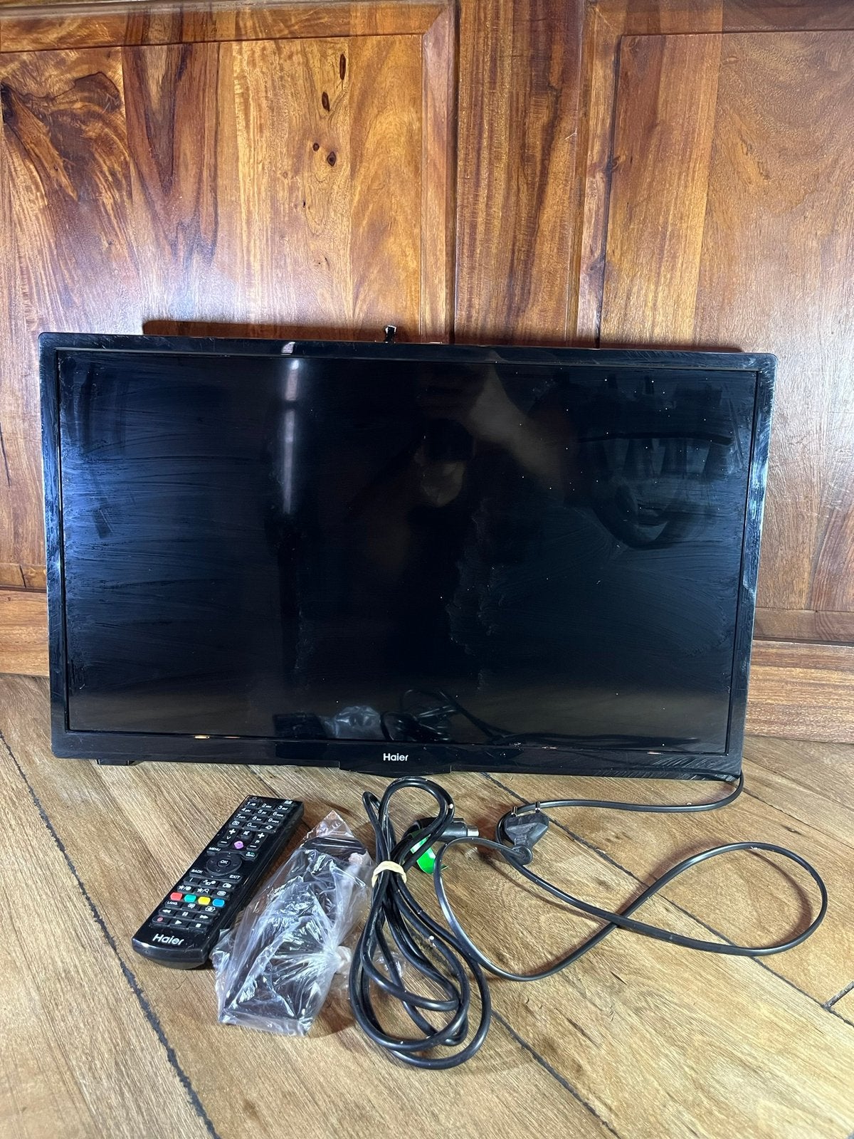 Haier 24-inch tv, Ophalen of Verzenden, Gebruikt