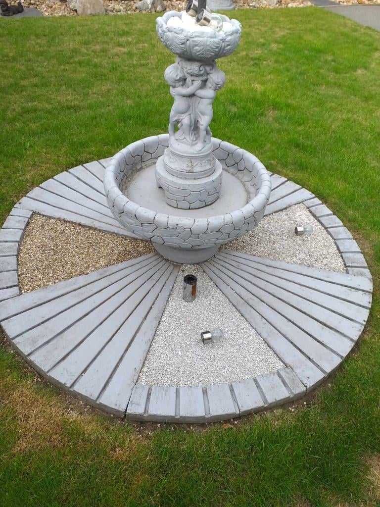 Fontijn, Tuin en Terras, Ophalen, Gebruikt, Beton, Fontein