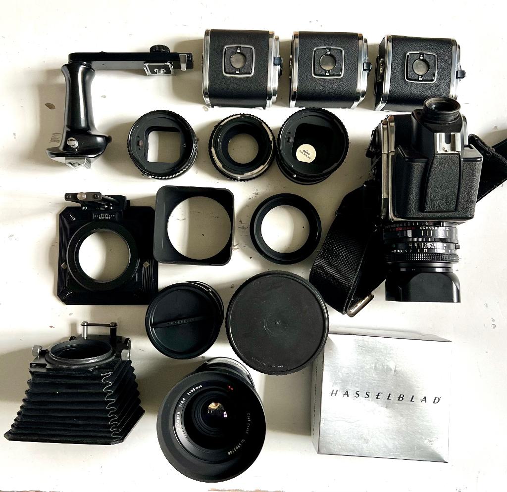 hasselblad 2000 FC met veel, TV, Hi-fi & Vidéo, Appareils photo analogiques, Comme neuf, Autres Marques, Enlèvement