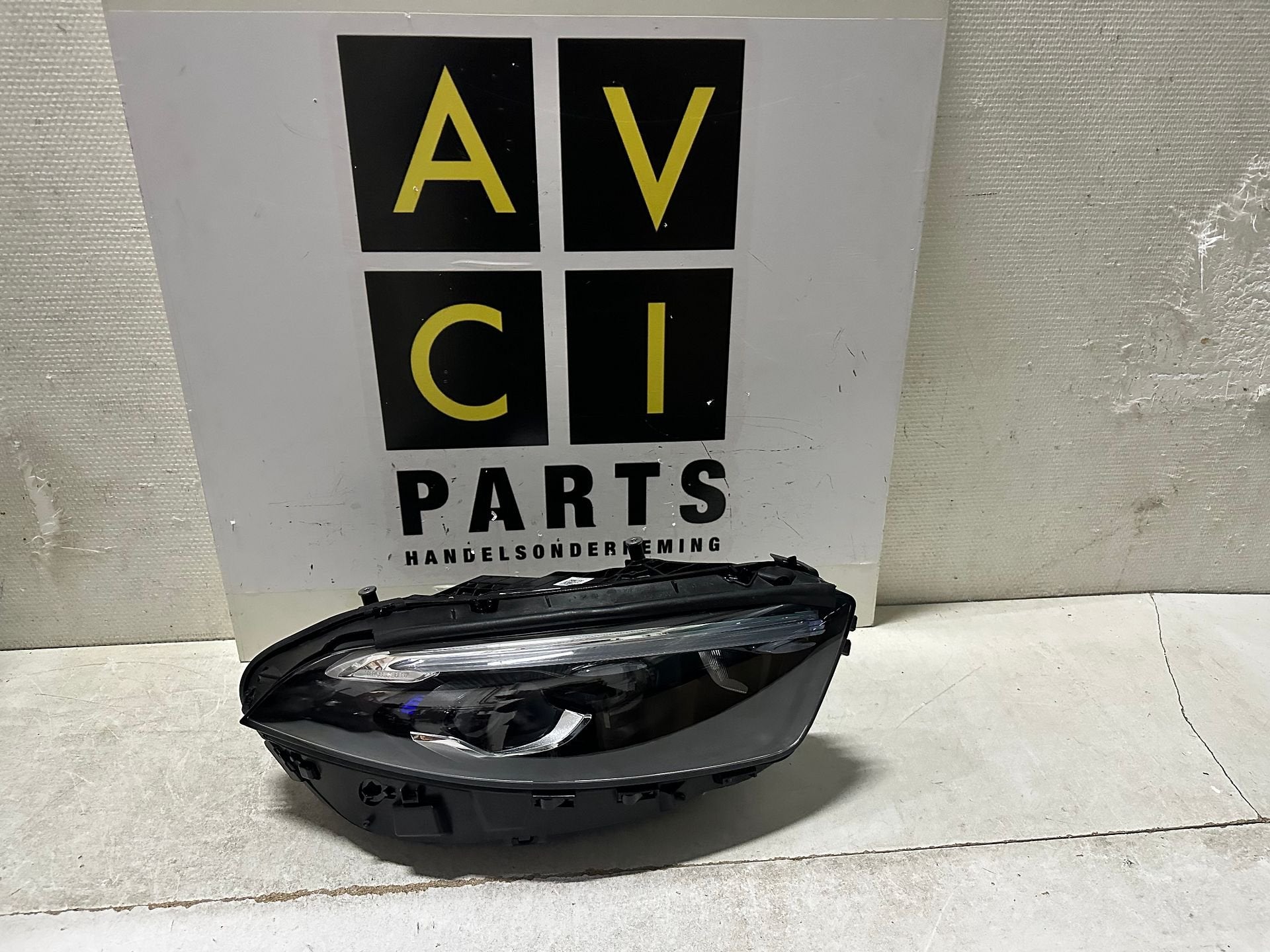 Koplamp Mercedes W177 Facelift Multibeam rechts A1779065804, Utilisé, -, -, Enlèvement ou Envoi