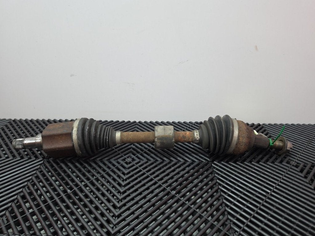 AANDRIJFAS LINKS VOOR Ford Focus 3 Wagon (01-2010/02-2020), Gebruikt, Henry-Ford-Straße  1
50735  Köln, DE, Ford-Werke GmbH, Kunden@ford.com