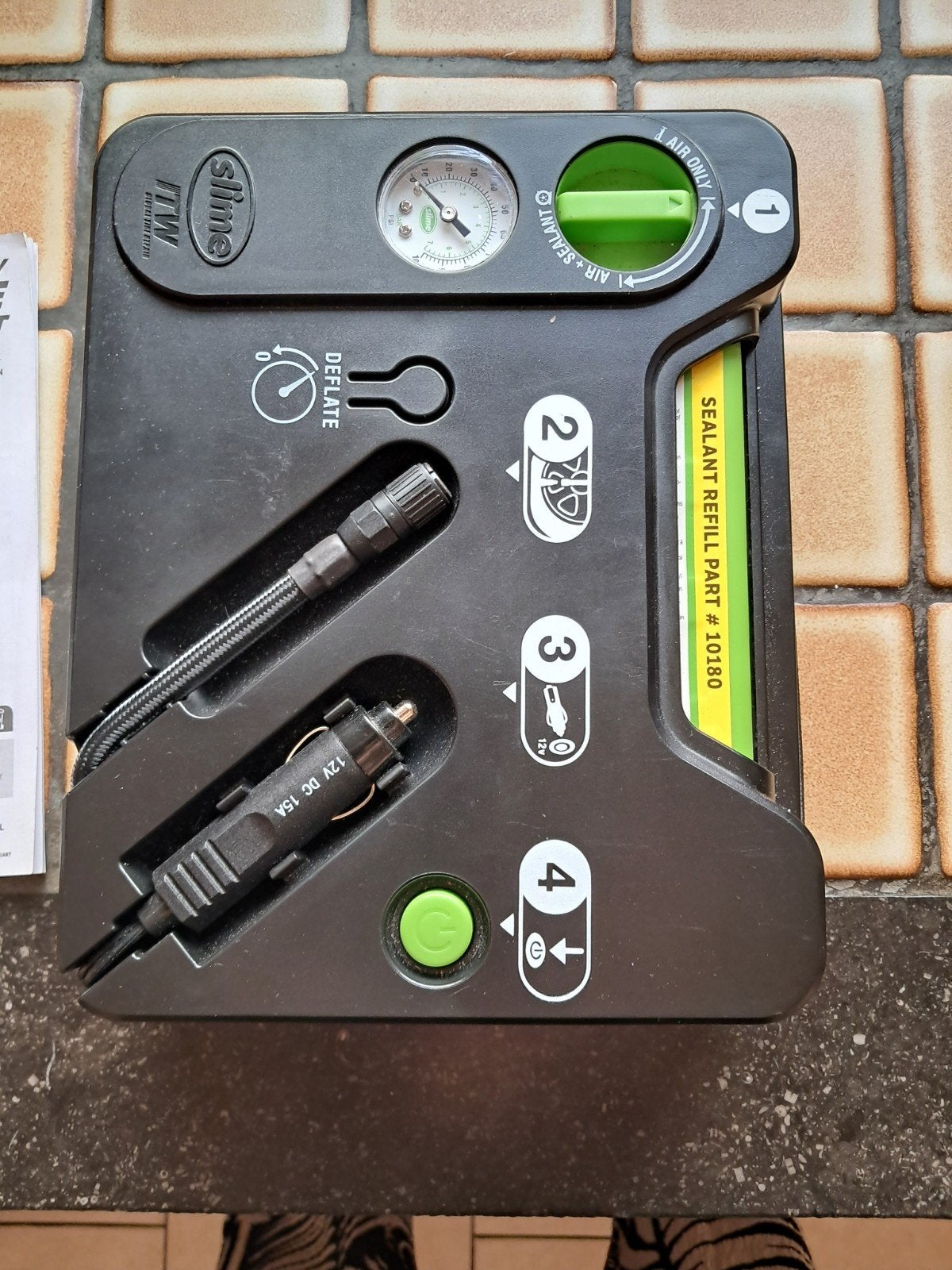Kit d urgence pneu crevé, Enlèvement