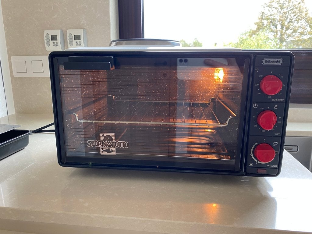 Petit four électrique De Longhi avec taque électrique, Electroménager, Moins de 45 cm, Enlèvement, Utilisé, Air chaud