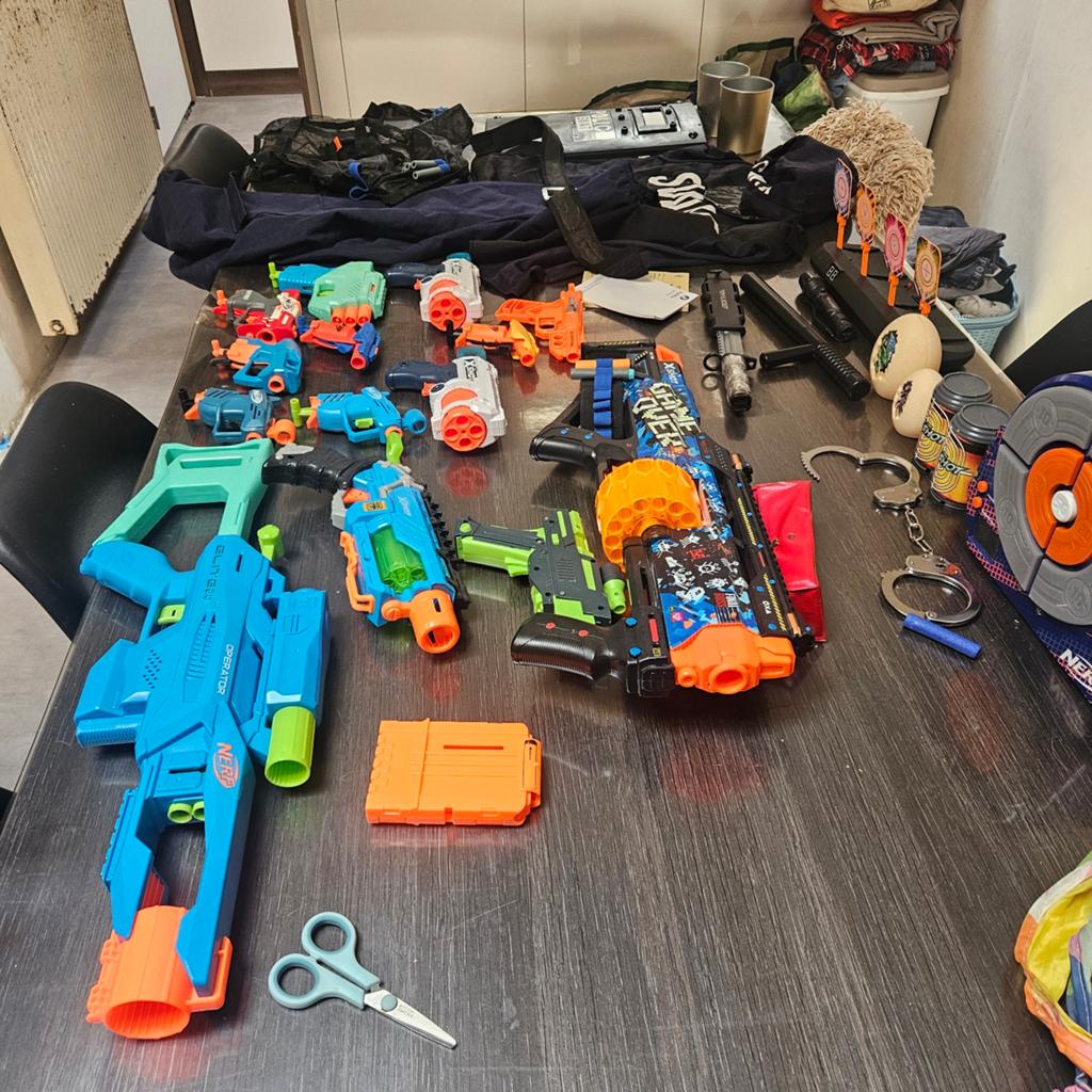 Nerf geweren met toebehoren en swat kostuum, Kinderen en Baby's, Ophalen