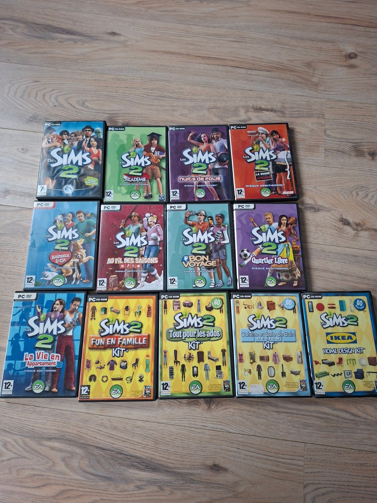 Collection Les Sims 2 PC : Jeu de base, 8 extensions, 4 kits, Consoles de jeu & Jeux vidéo, Enlèvement ou Envoi, Simulation, À partir de 12 ans
