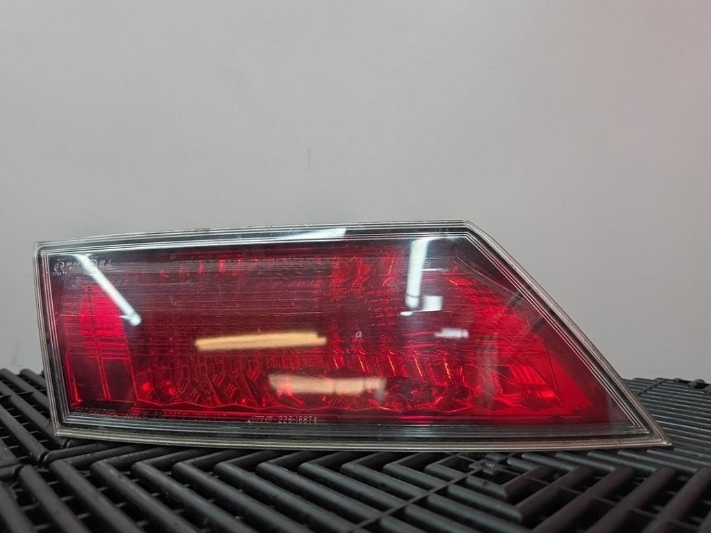 FEU ARRIÈRE GAUCHE Honda Civic (FK / FN) (|34156SMGE03|), Hanauer Landstraße  222-224
60314  Frankfurt am Main, DE, Honda, Utilisé