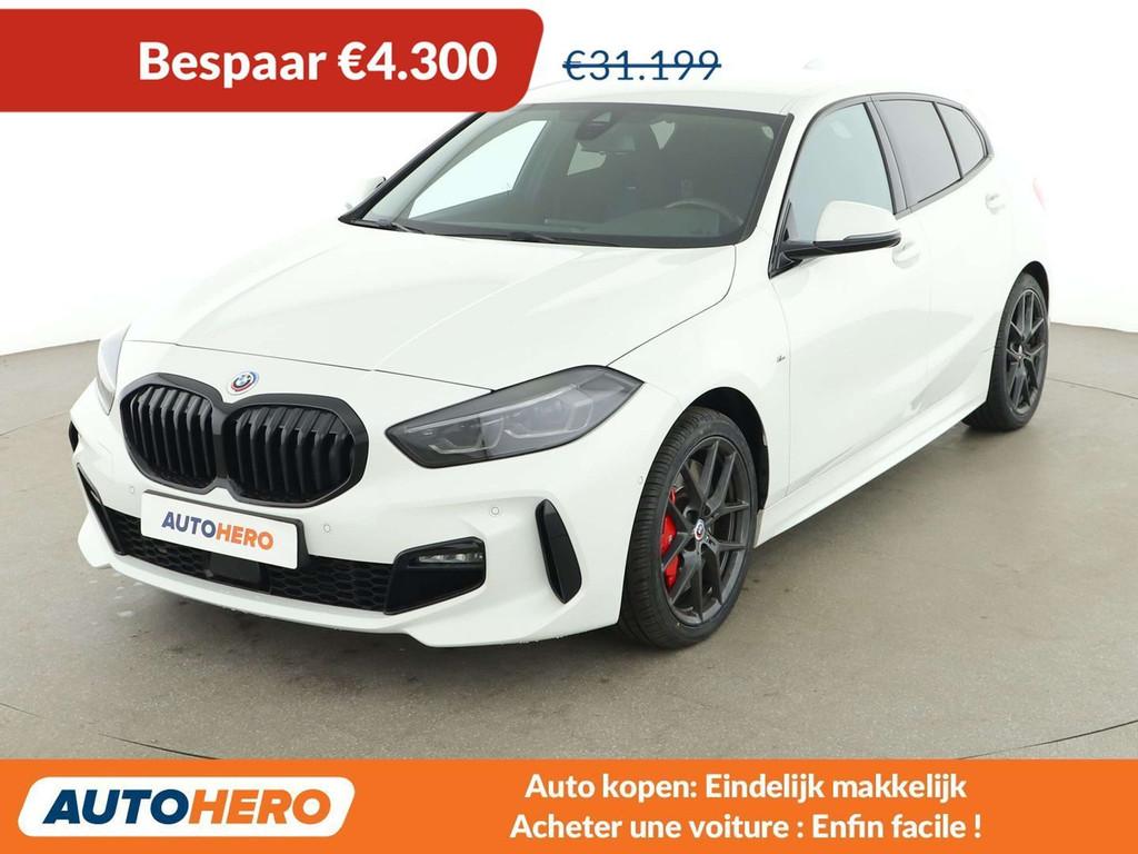 BMW 1 Serie 118 118d M Sport (bj 2022, automaat), Auto's, BMW, 1 Reeks, 1505 kg, Alcantara, Wit