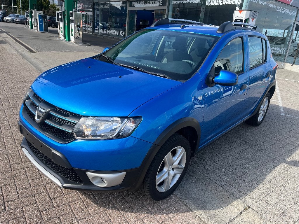 dacia, https://public.car-pass.be/vhr/2fb56962-17f0-4bde-9533-61119a532dbf, Achat, 898 cm³, Euro 6