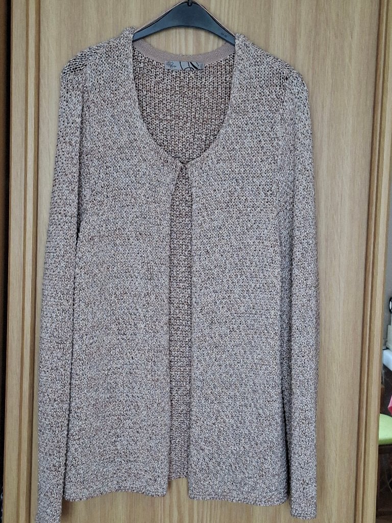 Beige Cardigan(vest) D’Auvry 2 XL -nieuw, Kleding | Dames, Truien en Vesten, Verzenden, Beige, Maat 46/48 (XL) of groter, Nieuw