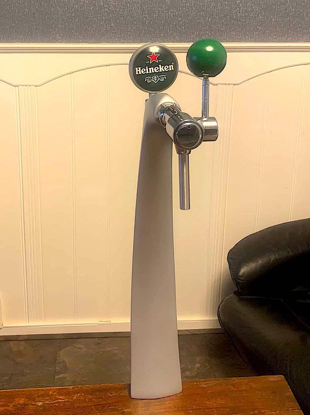 Te koop mancave Heineken tapkraan tapzuil met lens, Verzamelen, Ophalen of Verzenden, Zo goed als nieuw, Overige typen, Heineken