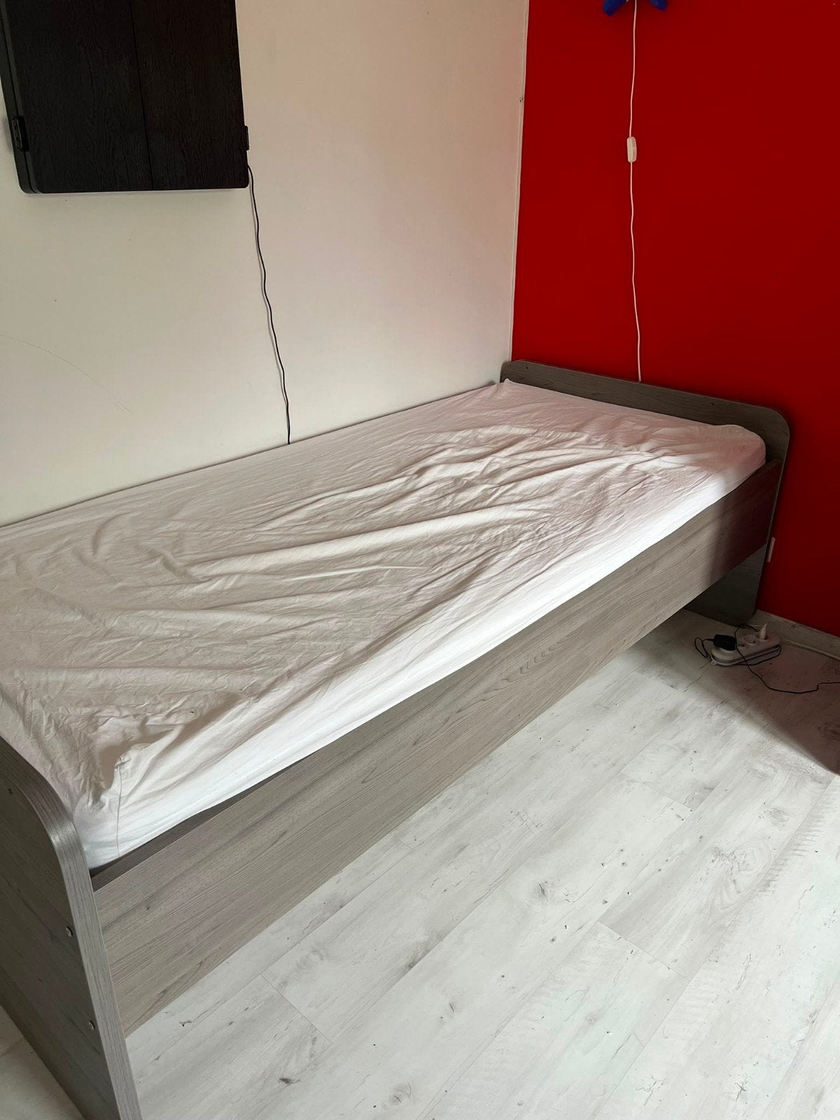 Meegroeibed en commode, Ophalen