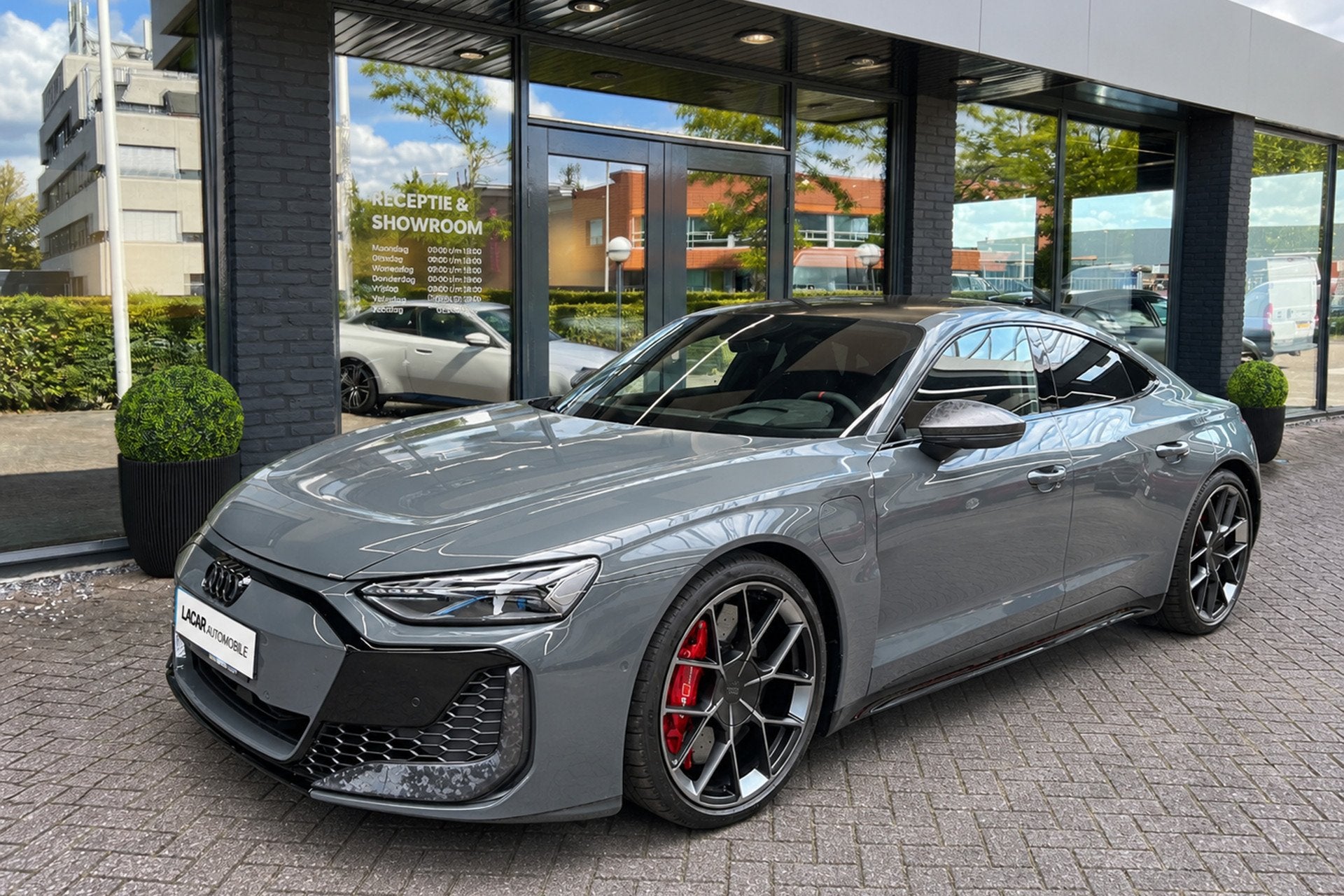Audi e-tron GT RS e-tron GT Performance l 843 pk I Ceramic l, Autos, Cuir, Achat, Chargement par induction pour smartphones, Entreprise
